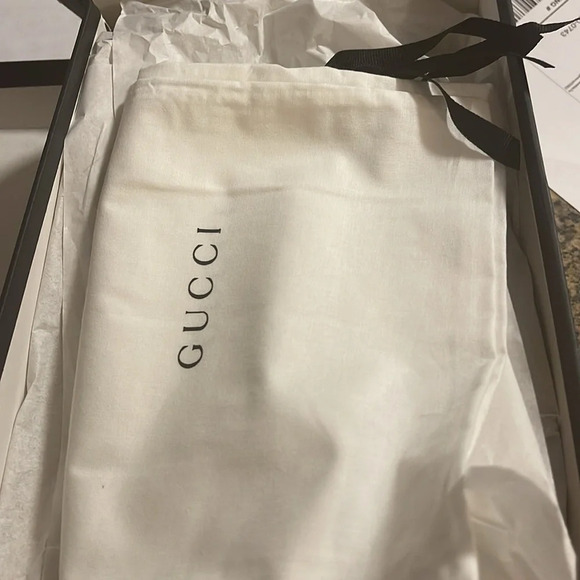 Gucci - Picture 5 of 7